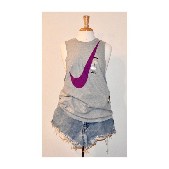 Nike Tops - Nike Sleeveless Tank Top
